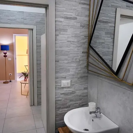 Apartman Marchese 124 *